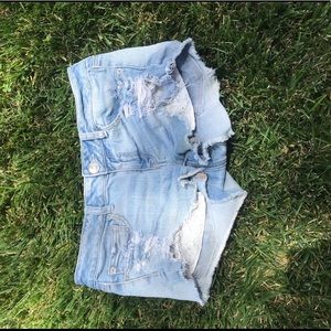 Whitewash American Eagle shorts